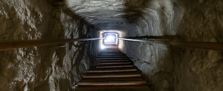 100 órát töltött az egyiptomi piramis fogságában, és a végén olyat látott, amitől megállt benne az ütő, felfoghatatlan jelentése van