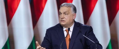 Orbán Viktor élőben szólta el magát a DPK gyűlésén, kiderült mivel tiporta sárba a saját családja legszentebb hagyományát