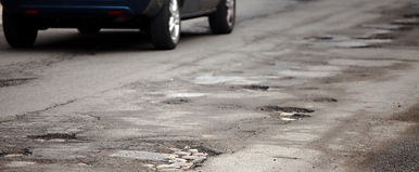 Ennyibe került a kátyúk betemetése eddig, szédítő összeget mondott a szakember, ettől nem fogsz magadhoz térni