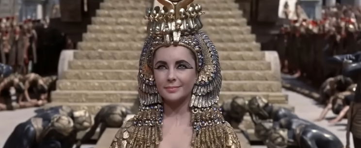 A Vatikán és a pápa majdnem betiltotta, közízlést sértő botrány derült ki a Kleopátra filmről