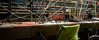 Bejutottak a köztévé székházába, elájulsz attól, amit ott találtak, sosem látott felvételeken mutatják be az egykori központ mai belsejét