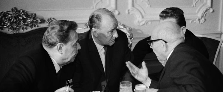 Ezt akarta eltitkolni Kádár János, egy titokzatos jármű miatt lett sikeres politikus