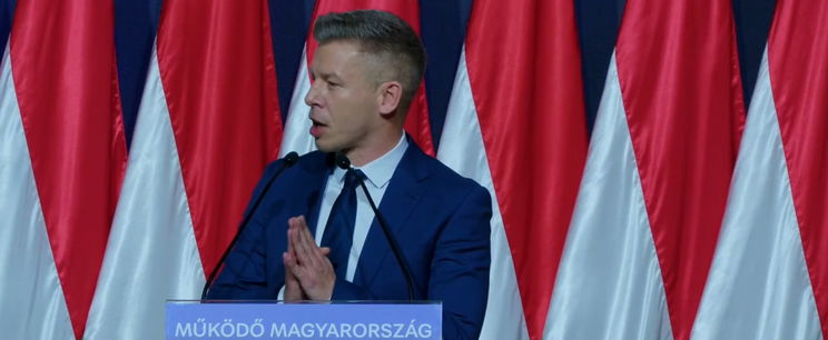 Magyar Péter üzent Orbán Viktornak, 3 szót mondott, amitől tapsvihar lett a teremben