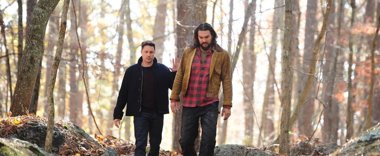 Jason Momoa élete alakítását nyújtja ebben a krimisorozatban, ami letarolta a streaming-listákat, egy ültő helyükben nézte végig mindenki az összes részt
