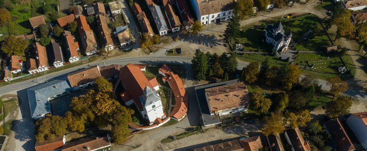 Egy egész nógrádi falut foglalt el egy külföldi üzletember, olyan csellel szerezte meg, amitől ökölbe szorul a kezed