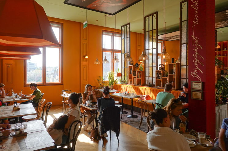 140 ezer forintot követeltek egy férfitől az étteremben, gusztustalan dolgot művelt