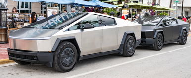 Elon Musk sírva fakadna, brutális sufnituninggal született meg a hazai Cybertruck