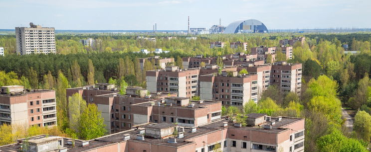 Betörtek a csernobili atomerőmű lezárt területére, azonnal elsötétedett a kamera, amikor meglátott valami óriásit a sötétben
