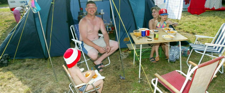 Kvíz: Sárga csúszda, SZOT üdülő és a lángos illata, csak az igazi balatoni gyerekek emlékeznek a 80-as évek strandjainak titkaira