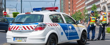 Példátlan szigorítás a hazai utakon, 300 ezer forintra büntethetnek, ha ezt az egy dolgot elfelejted az úton