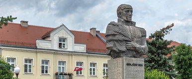 Felnyitották Bem apó sírját, aztán jött a totális őrület, ma senki nem érhet hozzá a szabadságharc legendájának nyughelyéhez