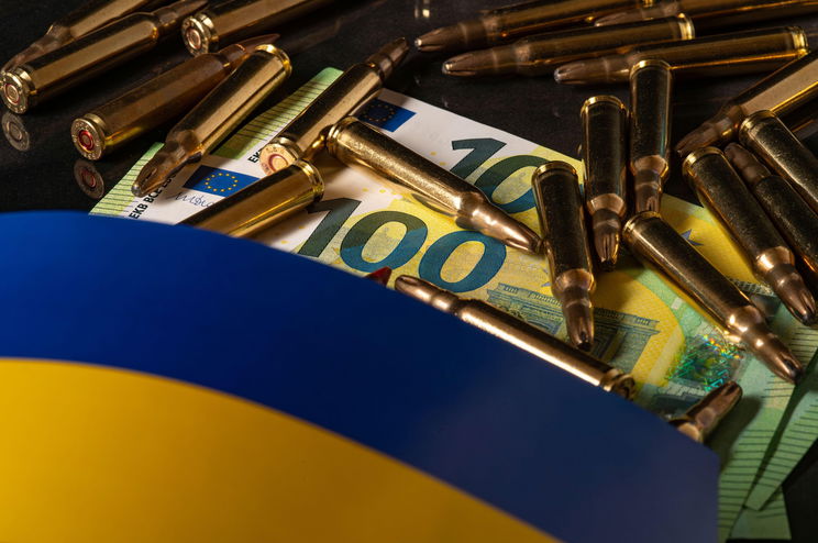 Brutális, amit az ukrán újságok írnak a lefoglalt pénzszállítóról, kegyetlen lépésre készülnek Kijevben