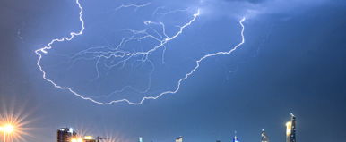 5 vármegyére érkezett riasztás, villámlás és jégeső zúdulhat ránk a legfrissebb időjárás-előrejelzések szerint hazánk területén?