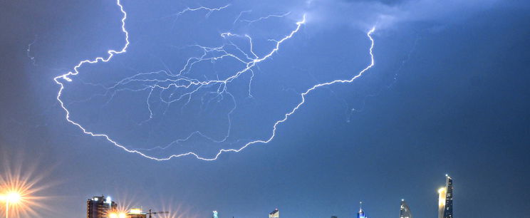 5 vármegyére érkezett riasztás, villámlás és jégeső zúdulhat ránk a legfrissebb időjárás-előrejelzések szerint hazánk területén?