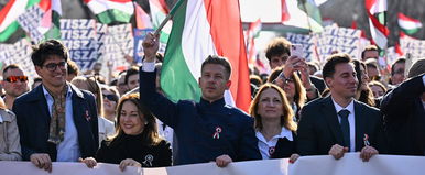 Botrányba fulladt az élő adás a Nemzeti Meneten, ezért vették el a közvetítést