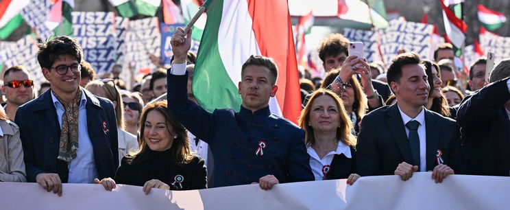 Élő adásban bukott le Magyar Péter, az egész ország megdöbbent azon, amit látott a Nemzeti meneten