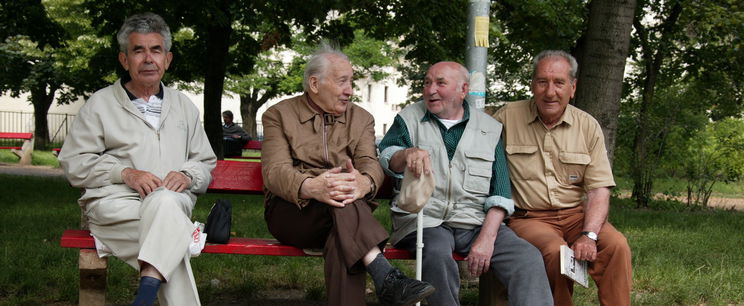 Kiderült a Fidesz nyugdíjasainak féltve őrzött titka, ezt művelik otthon, a négy fal között
