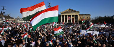 Váratlan fordulat a március 15-i számháborúban, külföldi újság olyan becslést tett, amit még sehol sem hallhattál