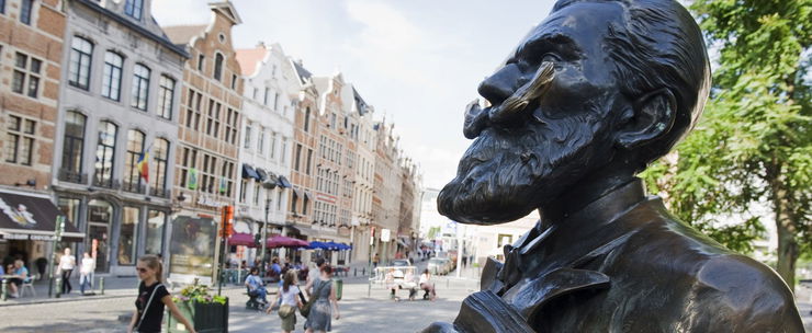 Még Szájer József is meglepődne, ha látná, hogy fest az eresz, amin lecsúszott