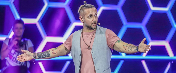 Majka attól retteg, hogy elveszik az útlevelét, ezért került bajba