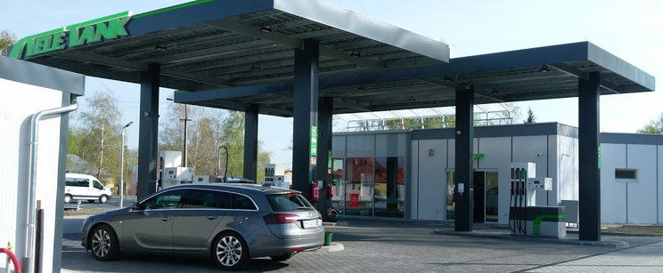 Bezárnak a benzinkutak, egy ország már kifogyott benzinből és gázolajból, Magyarország következhet? 