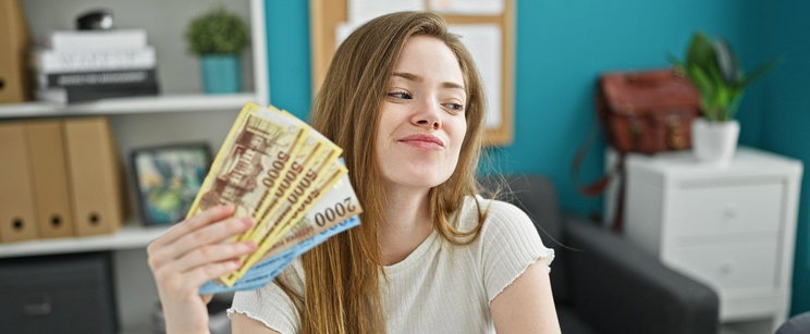 Elkészült egy magyar 25 ezer forintos, nem akárki van rajta, így néz ki a döbbenetes pénz