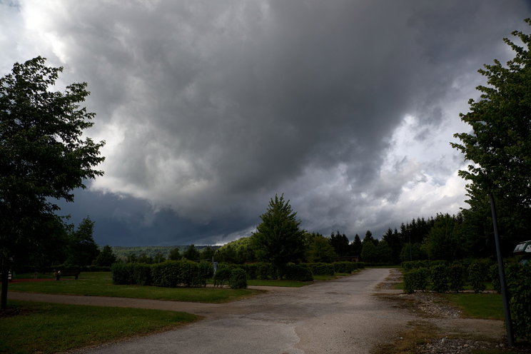Kellemetlen meglepetésekre számíthatunk, közölték a meteorológusok, milyen időjárás lesz a hétvégén