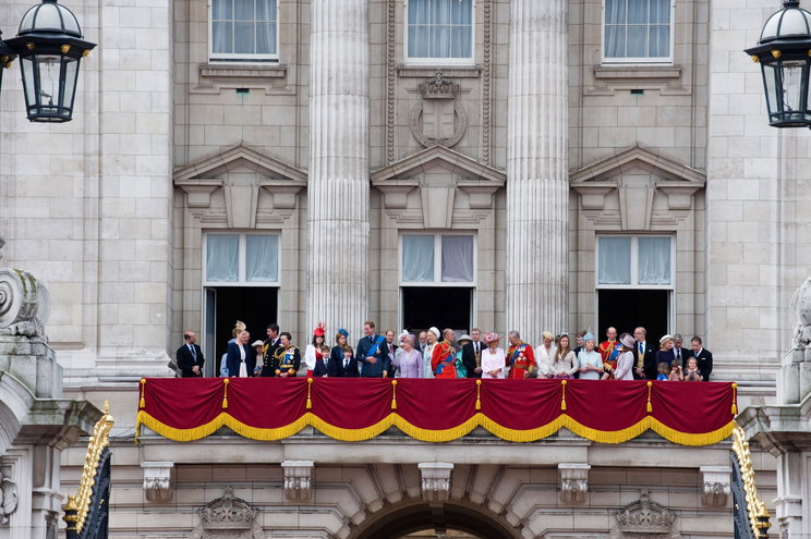 Megindult az elvándorlás a brit királyi családból, újabb két családtag költözik Amerikába