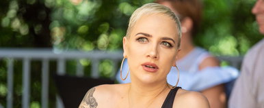 Megvédte a férjét Tóth Gabitól az ismert sztárfeleség, nem tűrte el ami történt