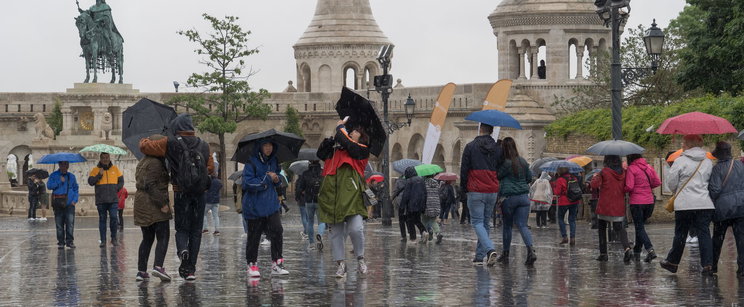 Kettészakad az ország, ebben a 6 vármegyében mindent eláztat az eső