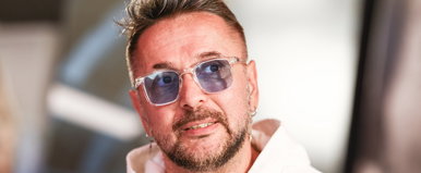 Majka megint alakított a színpadon, váratlanul Szabó Bence neve hangzott el a koncertjén