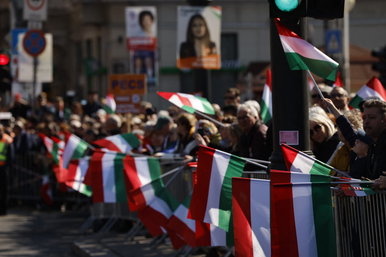 Újabb híresség szállt be a választási kampányba, sejtelmes videót tett közé a népszerű énekes