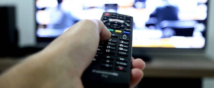 Az RTL-en meghúzták a váratlant, azonnali műsorvezető-csere az adás közben, ám csak 2 percig tartott