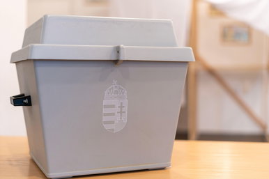 Durva választási csalást fedezetett fel a lány az Ügyfélkapujában, egy párt sumákolt az aláírásokkal