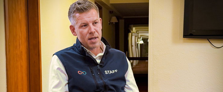 Kínos videó került elő Gulyás Gergelyről és Magyar Péterről, durva filmet néztek együtt