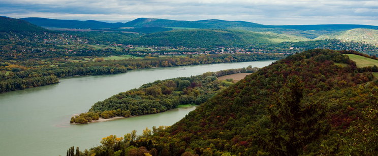 Rendkívüli felirat került a Duna fölé, 3 szó, már megint a politika, ilyen kampány még nem volt