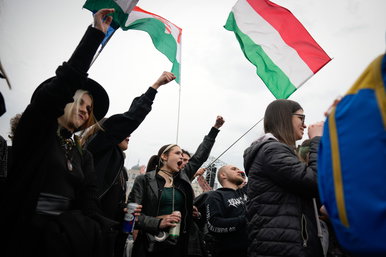 Fideszes politikus fia lehet a Rendszerbontó Nagykoncert sztárja, kiderült a rokoni kapcsolat?