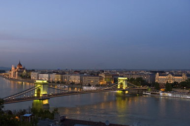 Példátlan dolog történt Budapest közepén a választási eredmények megérkezése után