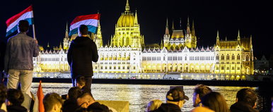 Váratlan győztes született Felcsúton, világít a térképen a választások eredménye