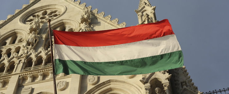 Így szavaztak a legkisebb magyar településen, csupán 12 választó döntött, mindenki elment szavazni