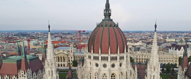 Azonnal eltávolítottak valamit a Parlamentről, rendkívüli oka van