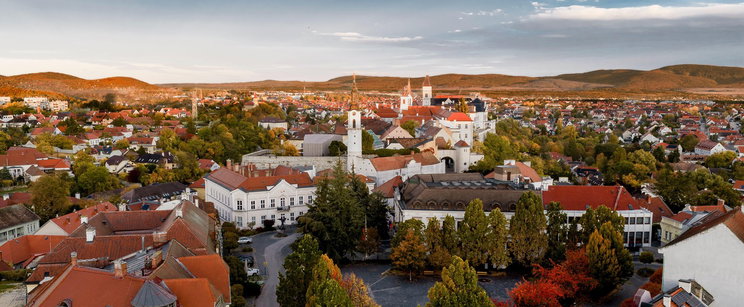 A Balatonnál olyan dolgot építettek orosz segítséggel, amiből csak egy van Magyarországon