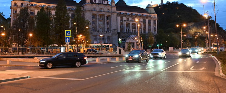 Az egész világ azon röhög, amit a magyar közutakon fotóztak, pusztító erejű kép érkezett
