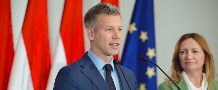 Magyar Péter fantasztikus luxusban él, először leshetünk be a miniszterelnök otthonába