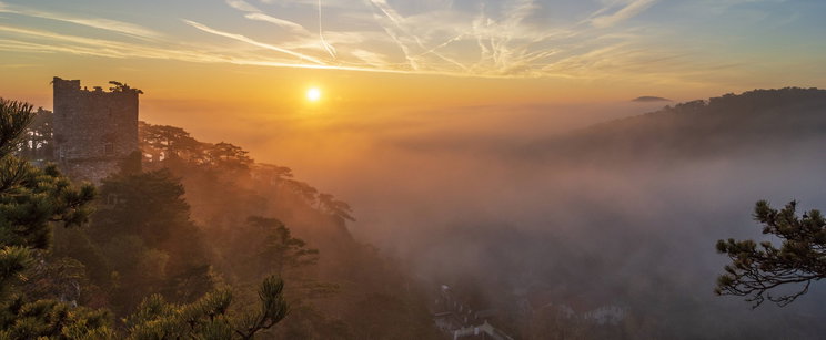 Orosz település van a Balaton partján, ilyen lakásokat még életedben sosem láttál