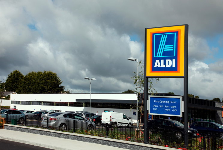 40%-al olcsóbban vehetik meg a magyarok ezeket a termékeket, máris érezhető a forint erősödése a boltokban