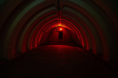 Kinyitották egy régen elfeledett NATO bunker ajtaját, az urbexesek csúcsfogása a feltáruló látvány