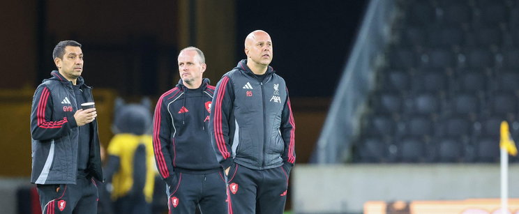 Távozik a Liverpool edzője, Arne Slot magára marad a bajban az Anfielden