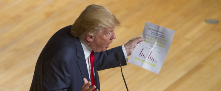 Újabb lesivideó érkezett a Trump elleni merényletkísérletről, egy különös vendégre figyel a világ