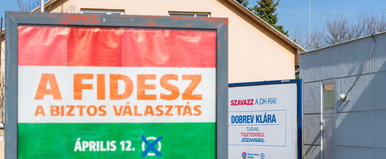 Váratlan incidens az utcán, a fideszes politikus élő közvetítés közben került kínos helyzetbe